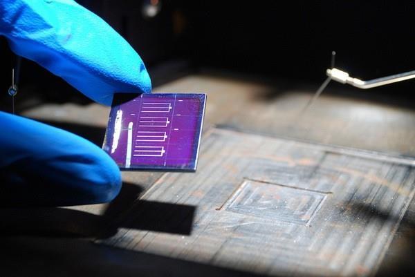 13 Kesterite Is an emerging solar cell technology (not mature yet) Marketable technologies needs > 20% efficiency Kesterite key points: Not expensive