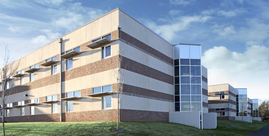 altusgroup Technical Brief Precast wall systems and the evolution of sustainability Above: Southside High School, Greenville, S.C.