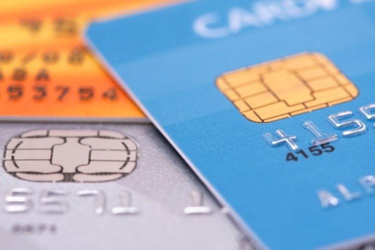 EMV Cards Eight frequently asked questions 1. Why are EMV cards more secure than traditional cards? The magnetic stripes on traditional credit and debit cards store contain unchanging data.