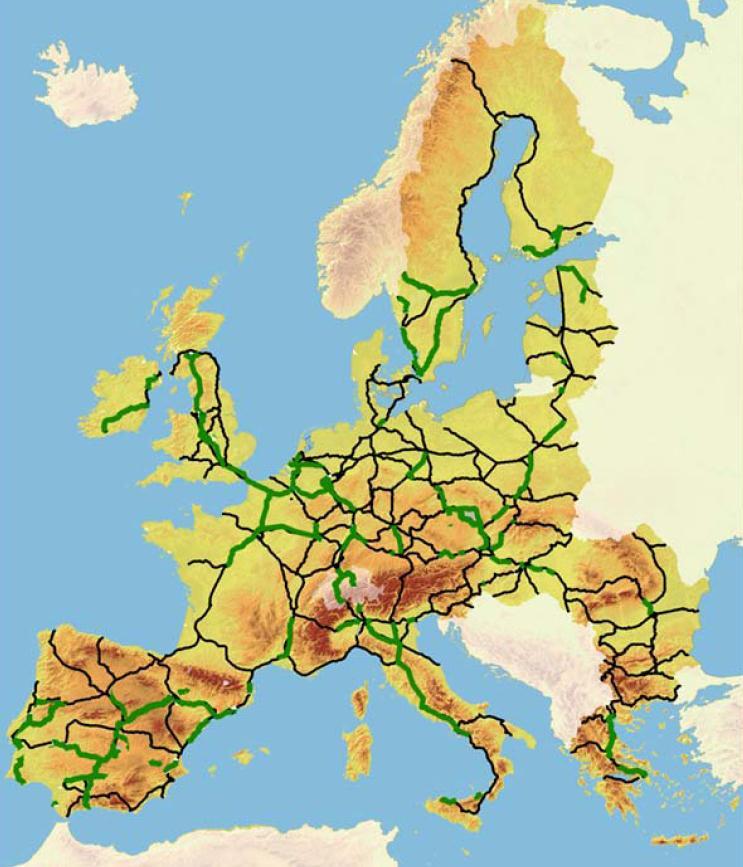 Figure 3 TEN-T projects completed in 2011 and EU-27 Core Network to be completed in 2030 (Directorate- General for Mobility and Transport, 2011) The Core Network for the EU