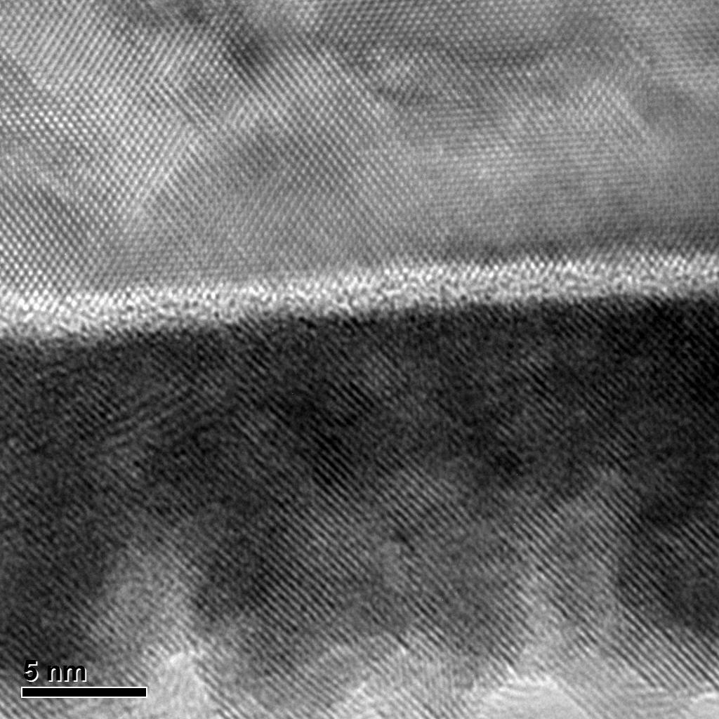 2.5% Yttrium Oxide / Hafnium Oxide Annealed Sample Image at 600,000 Magnification