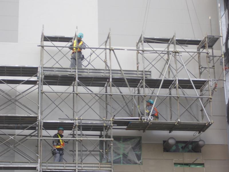 Fall Protection for Erectors and Dismantlers of Scaffolds For workers erecting and dismantling scaffolds, an evaluation shall be conducted by a Competent Person for fall protection to determine the