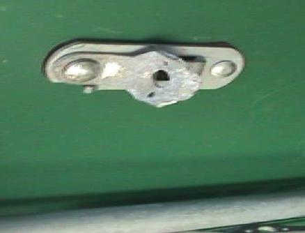 Applying Seals Seals should be affixed to the right door on the hasp that has