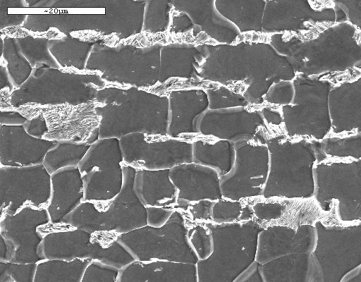 Tsung-Feng Wu 55 Fig. 2. Cross-sectional SEM micrographs of the economizer tubes: new tube; and failed tube. 3.