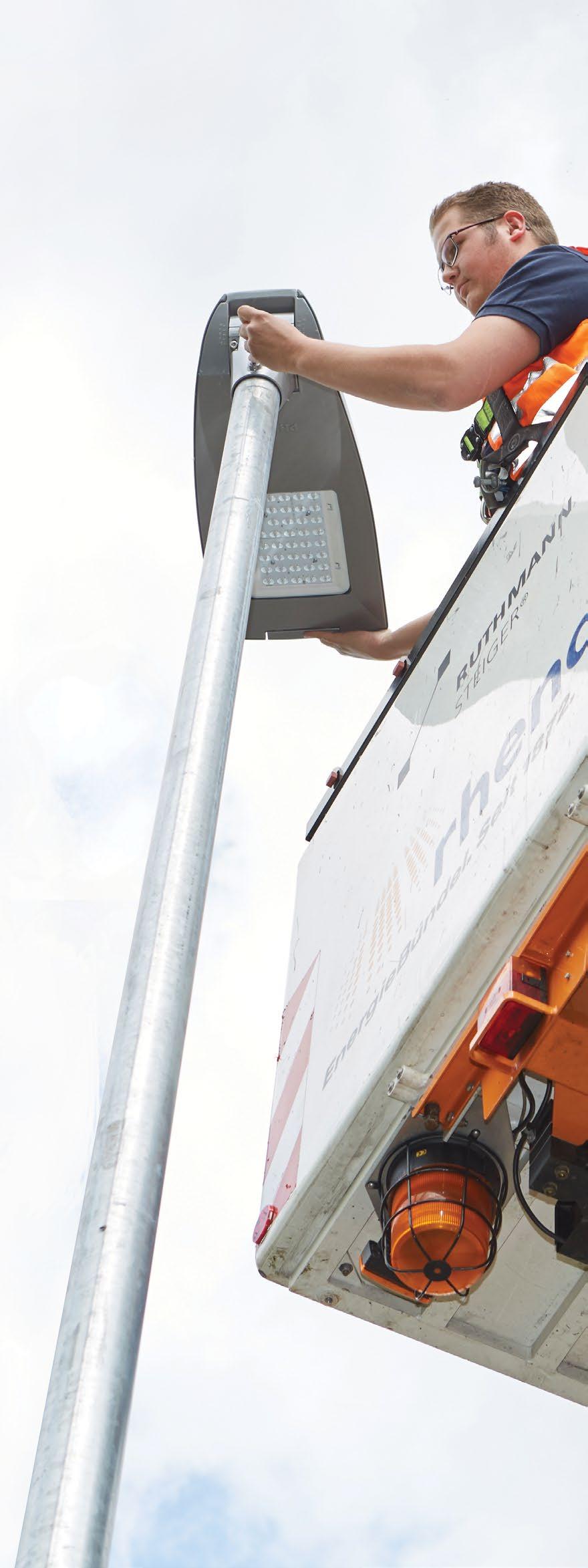 CityTouch Ready luminaires Key advantages: All CityTouch Ready luminaires are true plug-and-play solutions which can be handled exactly like traditional luminaires during installation.