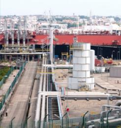 LNG bunker berth in port of Huelva Adaptation the