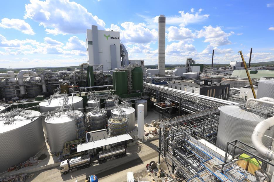 Bioproduct mill General Forest industry s biggest investment on the northern hemisphere In the city of Äänekoski, located in Central Finland EUR 1.2 billion investment Annual pulp production 1.