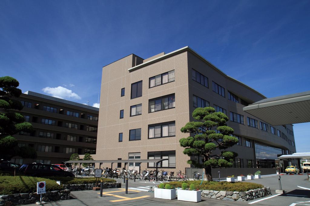 The hospital is currently affiliated with Mitsubishi Motors Corporation, a spinoff from the parent company in 1970.