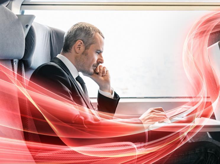 Fujitsu services at a glance Fujitsu offers its customers an integrated service package for the introduction of SAP HANA or SAP S/4HANA.
