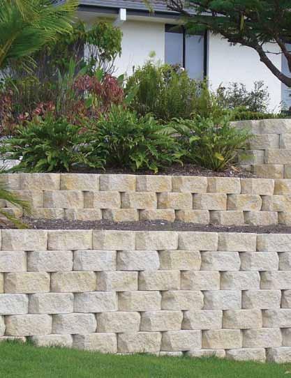 Gardenwall A versatile wall with a straight and curved splitface suitable for both straight and curved walls, this is a simple system to install where one block fits