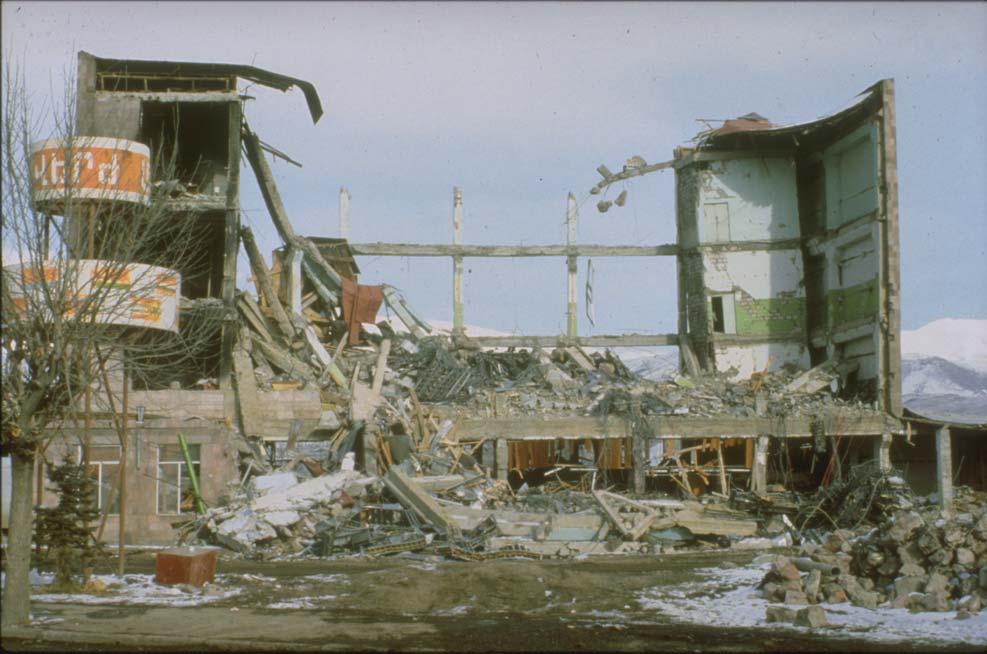 Figure 2.4 Collapse of floor planks leaving external precast frames standing in a building in Spitak [20]. 2.2.5 1989 Loma Prieta Earthquake The epicenter of this earthquake was located near Santa Cruz in the southeastern part of San Francisco.