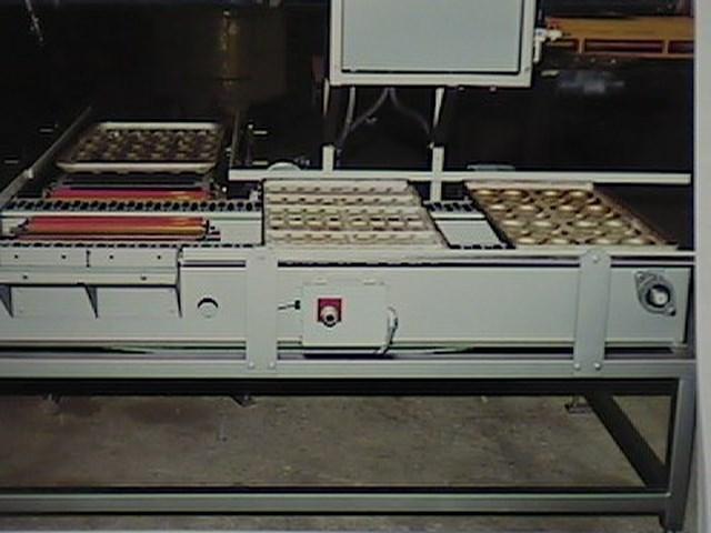 High Speed 90 Transfer This ninety degree transfer was designed to handle large pans (2 x 3 ) at sixty pans per minute.