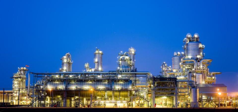 CREATING VALUE TO CUSTOMERS A refinery