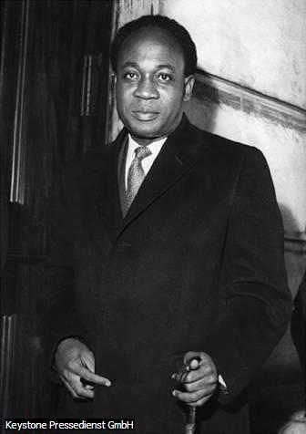 Kwame Nkrumah I INTRODUCTION Kwame Nkrumah Kwame Nkrumah (1909-1972) was the first leader of the independent nation of Ghana.