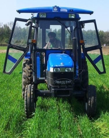 3 Operation of N-sensor in the Field The N-sensor installed on the tractor was operated in the five plots of wheat crop (variety PBW 621) of size 20 m 20 m each (Figure 4) having inceasing nitrogen