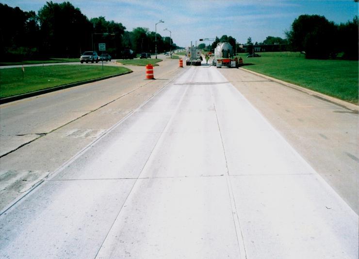 9-20 Diamond Grinding Other Advantages Can be done lane-at-a-time under a moving operation Does not affect overhead clearances
