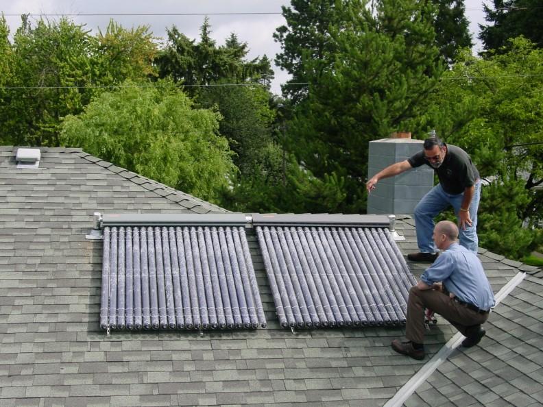 Helping Oregon Families Save Energy ODOE programs help homeowners and renters invest in renewable energy and energy-efficient devices.