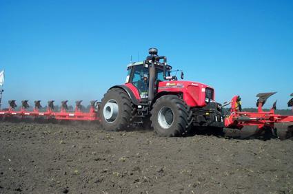 Massey Ferguson MF 8289 387 HP tractor World plowing Record in 2003 251.