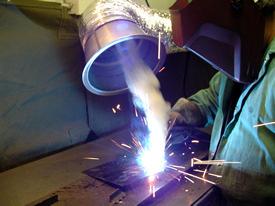 The fatigue strength of welds made on galvanized steel is comparable to that of welds made on uncoated steel. 7.