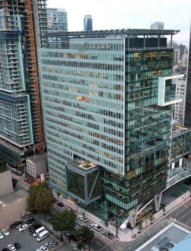 Telus Garden,Vancouver LEED Platinum TELUS Garden s 22-storey, 450,000-square-foot office tower District energy