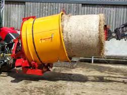 hand upper discharge chute Chopped straw in a
