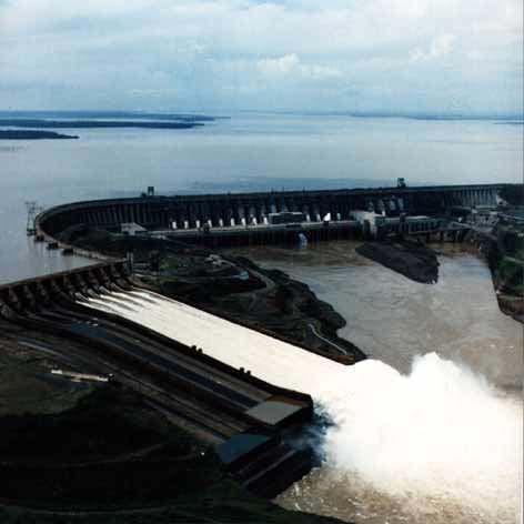 STRUCTURES IN WATER: DAMS/RESERVOIRS Dams provide for storage, water supply, flood control Can collect sediment and disrupt