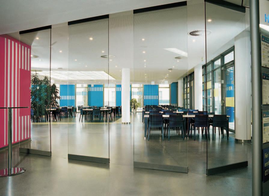 More light-more space. Clear divisibility: glass movable walls. A solution which can show itself off because it clearly makes more of your space.