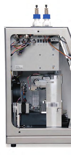 The pre-configured set-up of the EASY-nLC 1000 system minimizes the number of connections that has to be made by the operator.