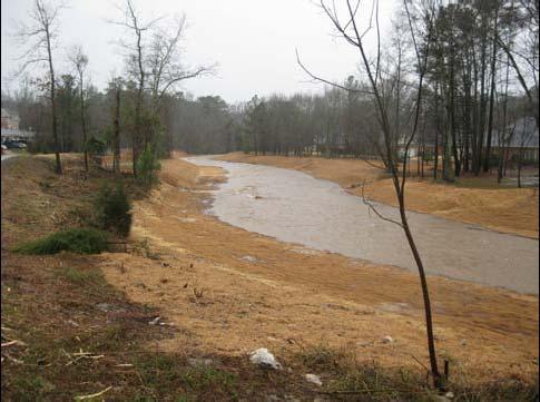 After each segment was completed, exposed streambanks were stabilized with straw and coir erosion control matting to prevent potential erosion during rainfall events.