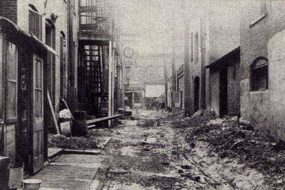 CSO History Urban Side-Street (1905)