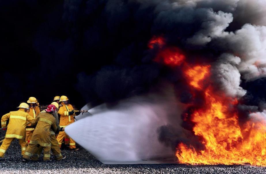 EMERGENCY RESPONSE INFORMATION Proper Basic Description of HM Immediate Hazards to Health Risk of Fire/Explosion Immediate Precautions