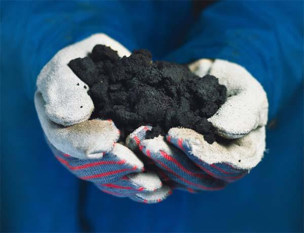 Global Tar Sand Location Much of the world s oil is in the form of tar sand (about 2 trillion barrels) Largest deposits can be found in Canada and Venezuela The U.