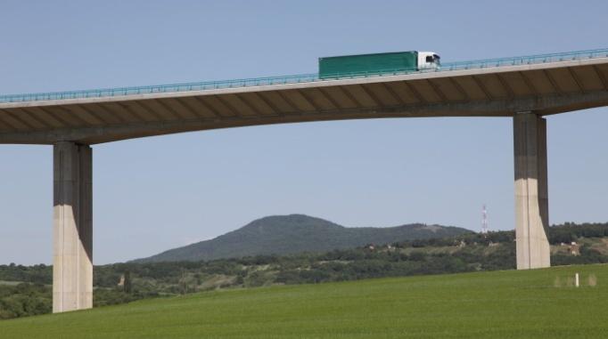 After that all other viaducts have been designed according to Eurocode. All aspects of the analysis are presented in [1].