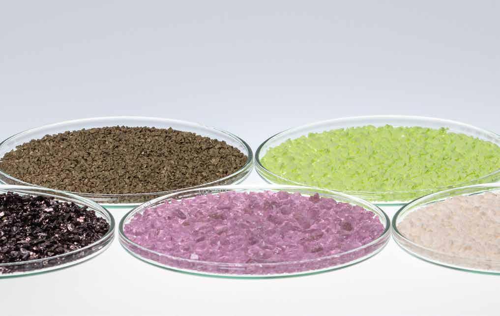 the quality choice in evaporation materials Whole range of low-, medium- and high-refractive index materials available Suitable for vapor deposition onto glass and polymer substrates Patinal