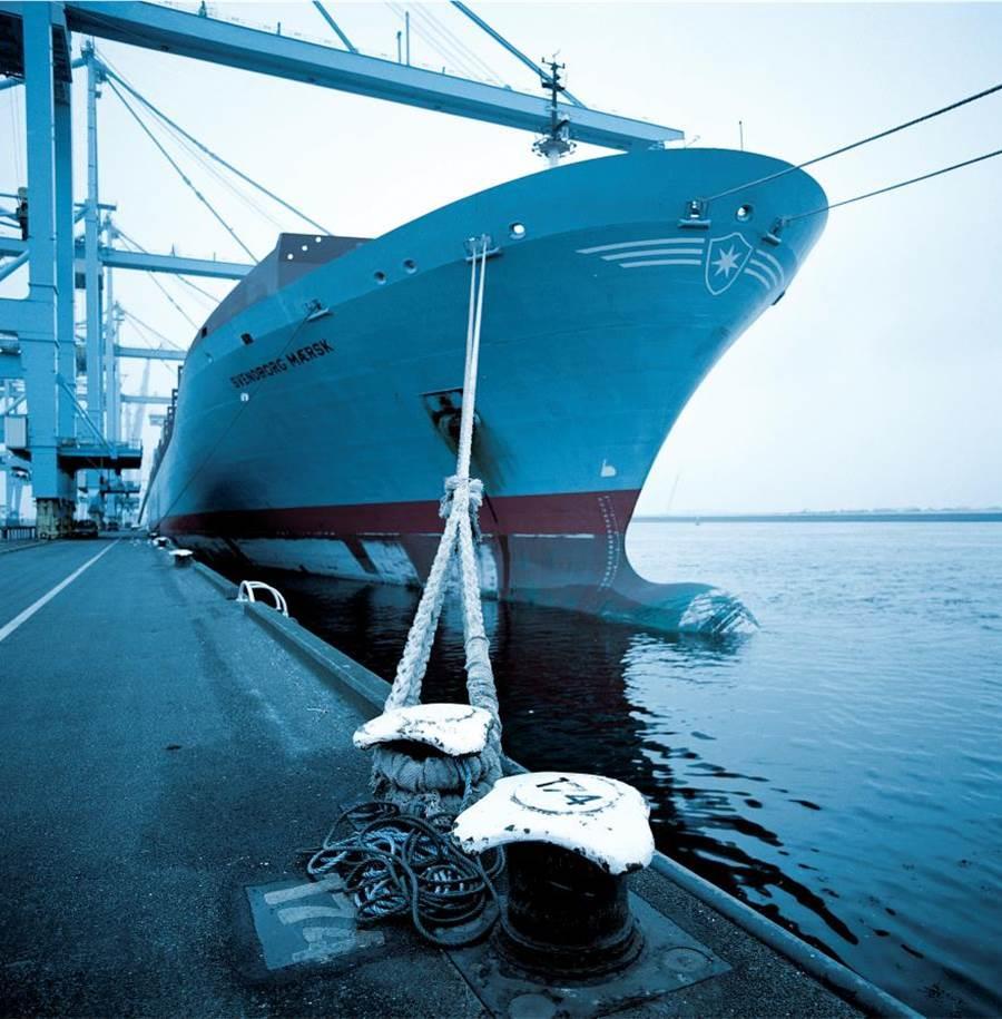 Seafreight Benefits for your business Your advantages: + High standards of cargo handling (low damage/loss ratio) + Guaranteed place on each shipping line / each vessel + Opportunity to select