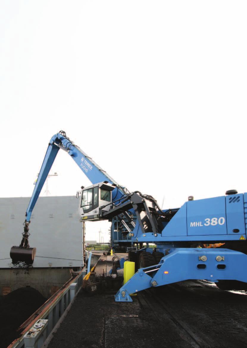 From the MHL350E through to the MHL 380 mobile wheeled loaders to the crawler track mounted equivalents, Fuchs offer a wide range of mobile options with varying lift and