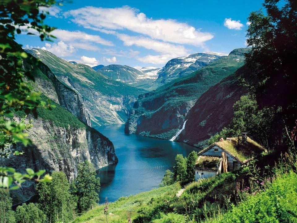 Norway - facts you may not know Electricity > 99% from hydropower Huge wind resources Robust and flexible grid for integration of renewable power Transportation Europe s lowest share of public