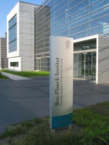MAX PLANCK INSTITUTE FOR DYNAMICS OF COMPLEX TECHNICAL SYSTEMS MAGDEBURG Founded in 1996 as 1st Max Planck Institute of Engineering Start of research activities in