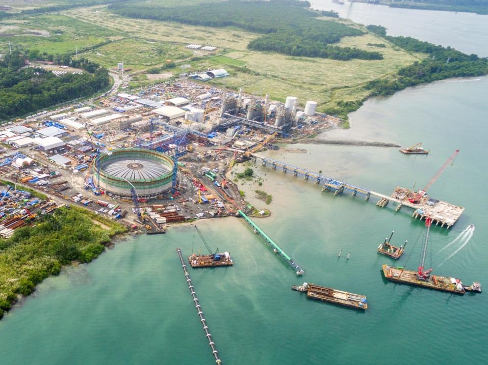 Pursuing Opportunities to Diversify the Energy Mix in the Markets Where We Operate LNG in Central America and the Caribbean AES introduced LNG to the Dominican Republic in 2003 and the conversion of