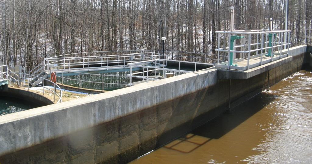 Case Study Other Considerations: NC AWWA Water JAMWEA 20102011 Type of PAC feeder Location