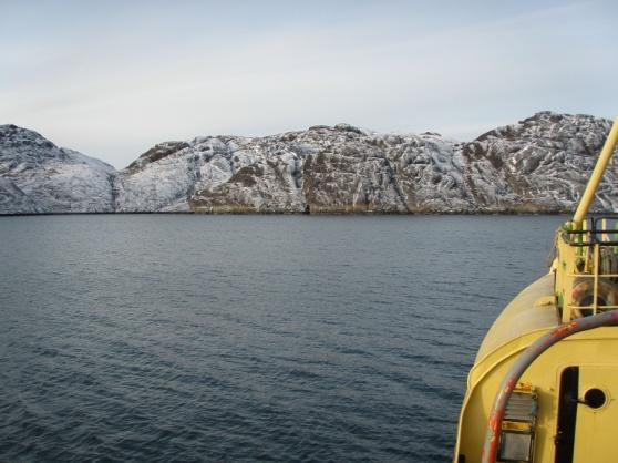 to the site is excellent, with water depths ranging from 97 to 427 meters. The site lies on the same approach line that is used when calling the port of Nuuk.