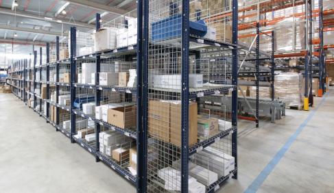 This solution offers direct accessibility to each pallet and optimal location occupancy.