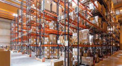 Cell 3 of the Gémo warehouse is composed of pallet racks and an area where picking tasks are performed The storage capacity