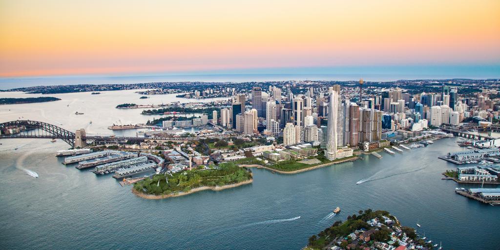 Climate Positive Roadmap Summary BARANGAROO SOUTH POSITIVE ROADMAP SUMMARY INTRODUCTION Barangaroo South, a major waterfront development by Lendlease, aims to become a world-class sustainable