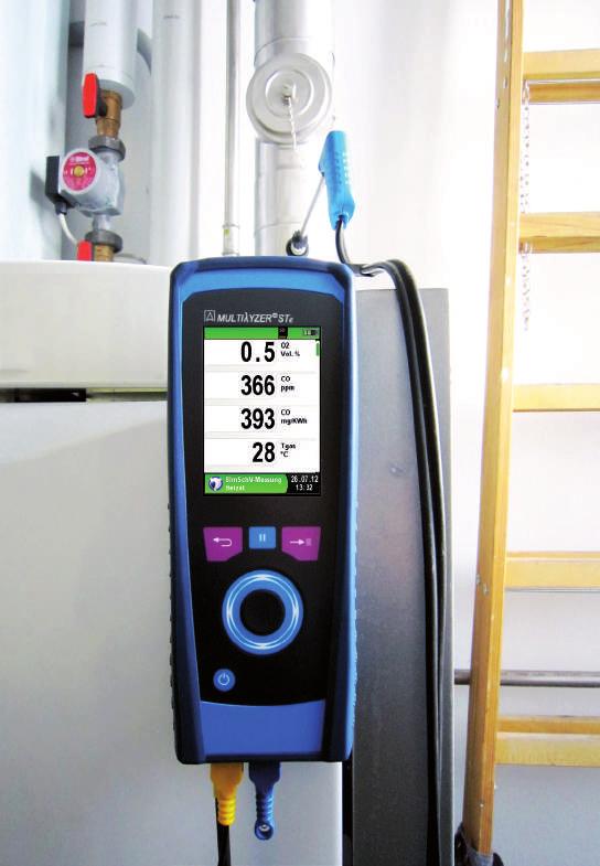 Flue gas analyser for measuring small and medium-sized oil, gas and solid fuels fired heating systems according to the German Federal Immission Act and for CO concentration safety checks at gas fired