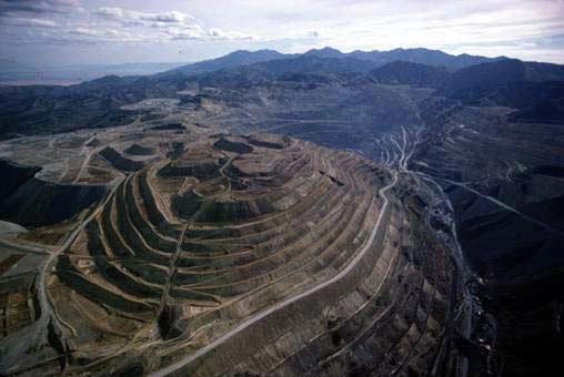 Open-Pit Copper Mine, Utah Source: http://encarta.msn.