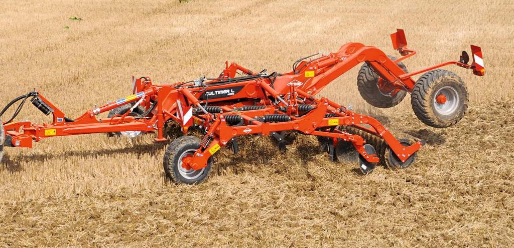 CULTIMER L 400R - 500R: MOUNTED FOLDABLE Suitable for tractors of between 160 and 300 hp (118-221 kw) 3 rows