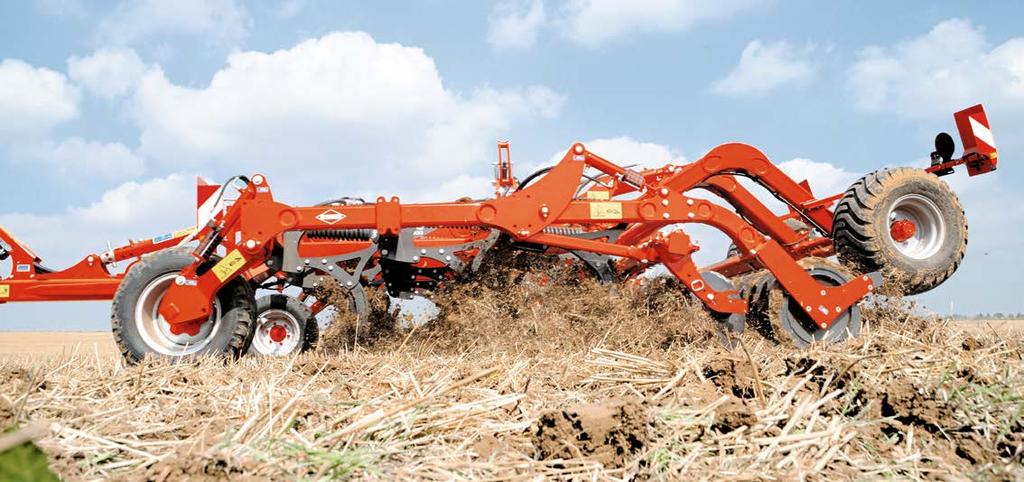 CULTIMER M 100, L 100, L 100R and L 1000 series 3 ACTIONS IN A SINGLE PASSAGE 1. Intensive mixing or soil loosening: - 3 rows of tines on the CULTIMER L - 2 rows of tines on the CULTIMER M 2.