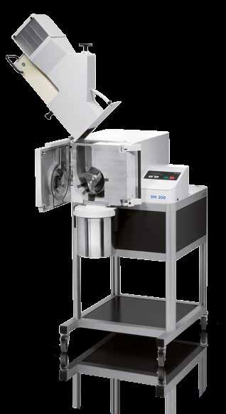 (RES technology). The grinding chamber features an optimum geometry. The wide opening of the hopper and excellent feeding properties allow for large sample volumes, resp.