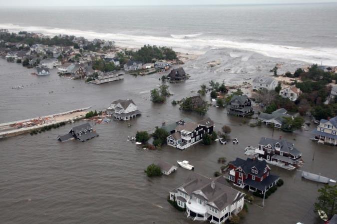 Sea level in the FAR (1990) and AR5 (2013) The most severe effects of sea level rise are likely to result from extreme events (for example, storm surges) the incidence of which may be affected by
